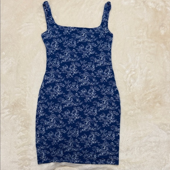 Urban Outfitters Navy Floral Mini Dress Medium M - Picture 1 of 6